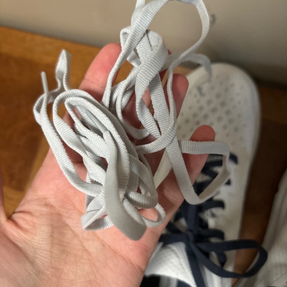 Hoka Clifton 9 women’s size 10 - Picture 8 of 8